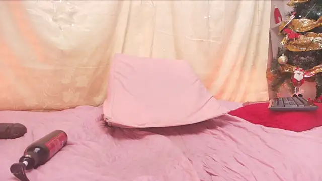  sara london online show from December 28, 6:18 pm