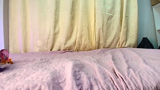  sara london online show from January 27, 11:54 am