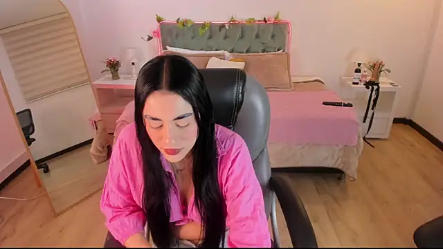 Icysweetcam online show from July 24, 12:14 pm