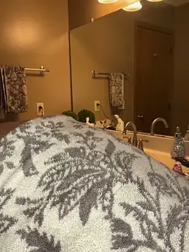 Snapshot of JusticeXXX68 chatting on December 12, 6:36 am JusticeXXX68 online show from December 12, 6:36 am