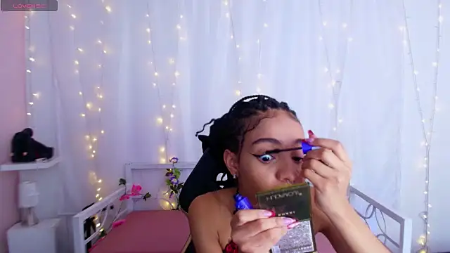 Snapshot of Abigail_Wilson_ chatting on December 9, 8:44 pm Abigail Wilson online show from December 9, 8:44 pm