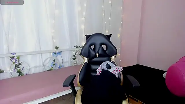 Snapshot of Abigail_Wilson_ chatting on December 23, 8:03 pm Abigail Wilson online show from December 23, 8:03 pm