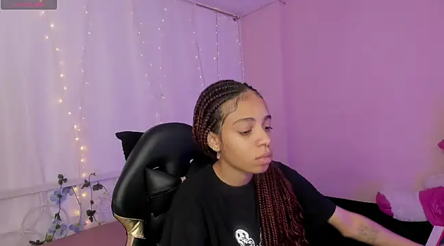 Snapshot of Abigail_Wilson_ chatting on January 25, 8:42 pm Abigail Wilson online show from January 25, 8:42 pm