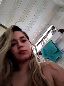 LaurenWelly  online show from February 6, 8:34 pm