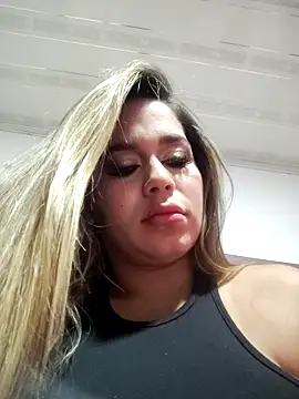 Snapshot of LaurenWelly_ chatting on October 2, 9:49 am LaurenWelly online show from October 2, 9:49 am