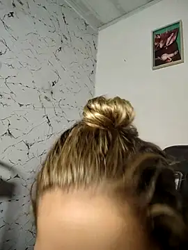 Snapshot of LaurenWelly_ chatting on November 14, 9:24 pm LaurenWelly online show from November 14, 9:24 pm