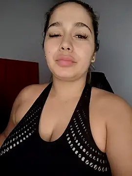 Snapshot of LaurenWelly_ chatting on November 22, 9:47 pm LaurenWelly online show from November 22, 9:47 pm