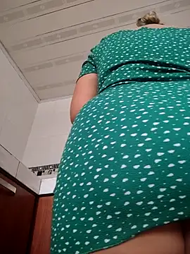 Snapshot of LaurenWelly_ chatting on November 29, 3:15 pm LaurenWelly online show from November 29, 3:15 pm