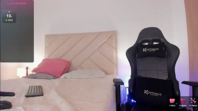 sofiiajones online show from July 5, 3:13 am