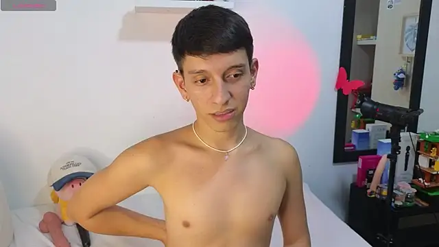 milky  boy  online show from May 19, 1:56 am