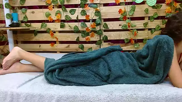 daniela rivasth online show from February 1, 9:43 am