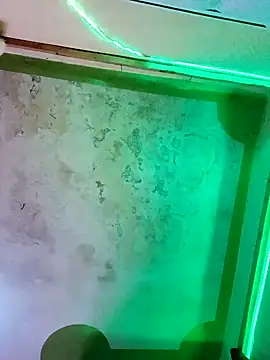 Snapshot of silentkillaz chatting on January 9, 7:21 am silentkillaz online show from January 9, 7:21 am