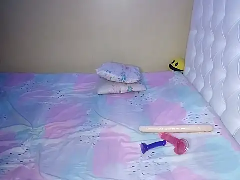 Snapshot of silentkillaz chatting on February 6, 6:08 am silentkillaz online show from February 6, 6:08 am