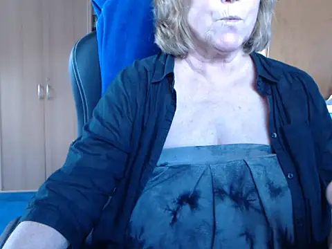 Snapshot of _sunshine__ chatting on February 15, 7:51 am sunshine online show from February 15, 7:51 am