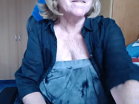 Snapshot of _sunshine__ chatting on February 25, 7:40 am sunshine online show from February 25, 7:40 am