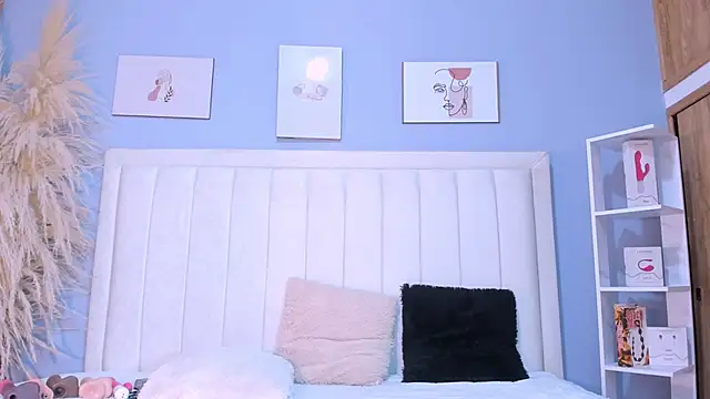 Paula-Brown1 online show from March 6, 7:21 pm