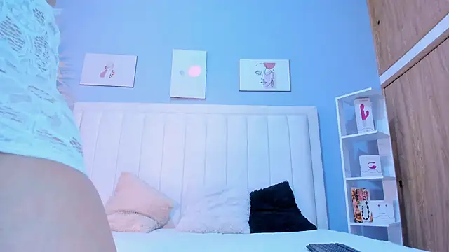 Paula-Brown1 online show from March 12, 7:06 pm