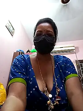 Tamil sreelekha online show from December 7, 9:00 pm