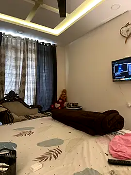 Hotty-Sana online show from November 26, 9:10 am