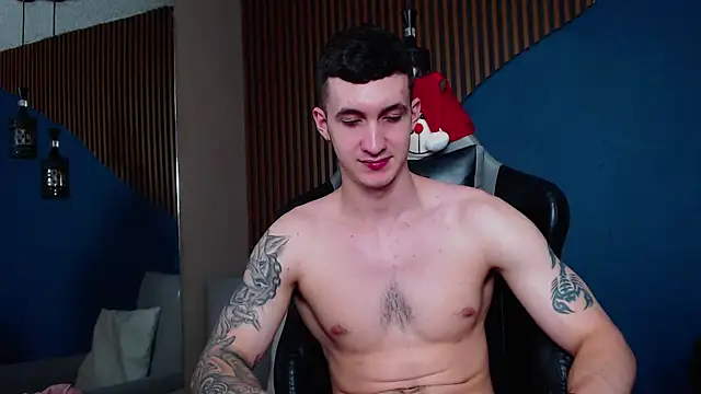 JacksonOlsenn online show from January 3, 6:24 pm