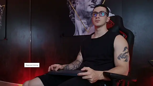 JacksonOlsenn online show from October 27, 8:35 pm