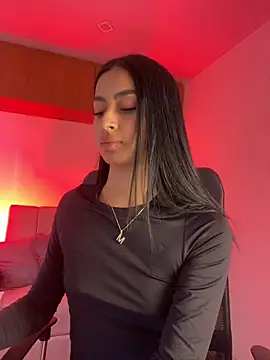 Snapshot of maddy_bronw_ chatting on February 3, 9:39 pm maddy bronw online show from February 3, 9:39 pm