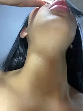 Snapshot of maddy_bronw_ chatting on February 6, 11:58 pm maddy bronw online show from February 6, 11:58 pm