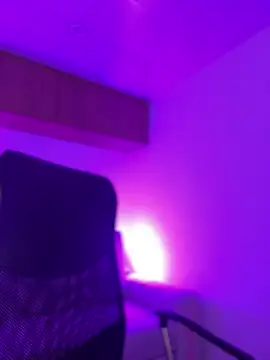 Snapshot of maddy_bronw_ chatting on February 21, 11:21 pm maddy bronw online show from February 21, 11:21 pm