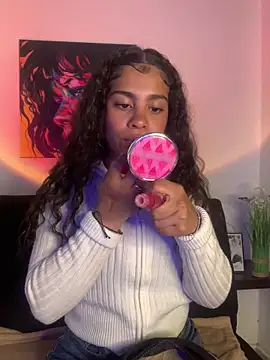 NINA 18 YEARS online show from January 7, 8:10 pm