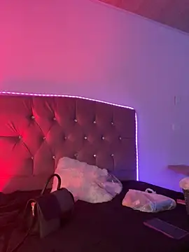 NINA 18 YEARS online show from December 2, 9:21 pm