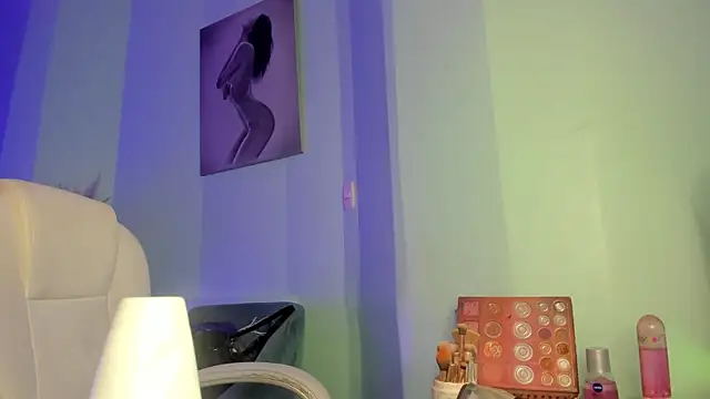 TinaJonnes  online show from October 11, 5:28 am