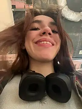 Lily  Belle online show from December 29, 3:13 pm