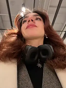 Lily  Belle online show from January 13, 1:17 pm