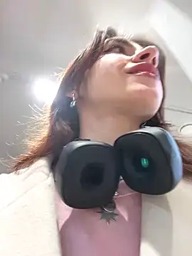 Lily  Belle online show from January 19, 1:22 pm