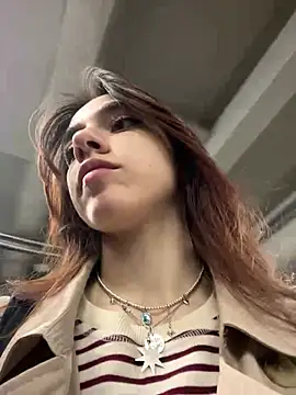 Lily  Belle online show from January 31, 12:07 pm