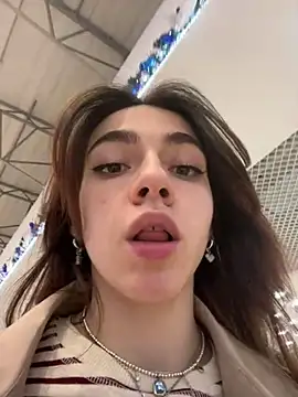 Lily  Belle online show from January 31, 3:11 pm