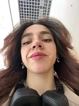 Lily  Belle online show from February 2, 2:13 pm