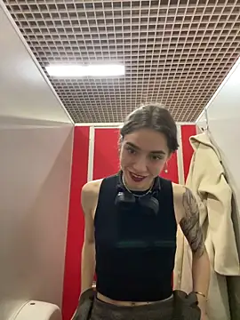 Lily  Belle online show from February 13, 6:38 pm