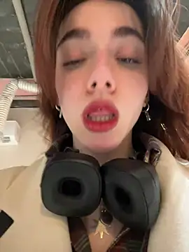 Lily  Belle online show from February 15, 4:23 pm