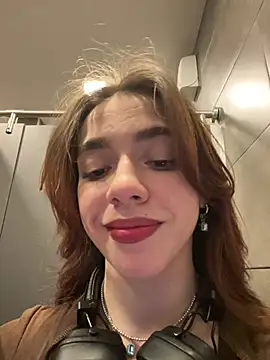 Lily  Belle online show from February 23, 7:17 pm