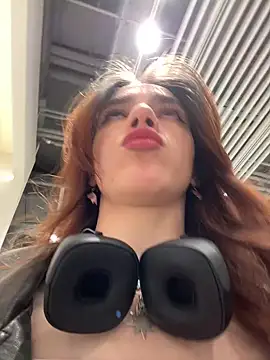 Lily  Belle online show from March 13, 1:18 pm