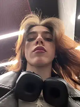 Lily  Belle online show from March 15, 4:21 pm