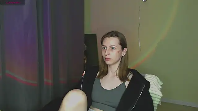 OaklynDobson online show from September 25, 5:27 pm