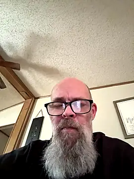 KlutzyWonder4 online show from November 30, 5:39 pm