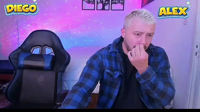 Snapshot of AlexJaz11 chatting on June 2, 11:34 am AlexJaz11 online show from June 2, 11:34 am