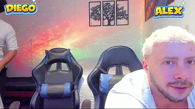 Snapshot of AlexJaz11 chatting on June 4, 10:49 pm AlexJaz11 online show from June 4, 10:49 pm