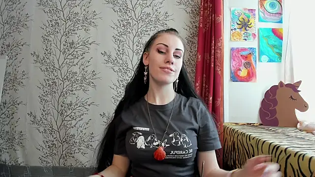 Mary0Lou online show from February 3, 6:56 am