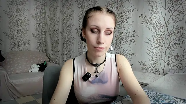 Mary0Lou online show from February 11, 7:35 am