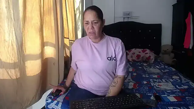 merryymaturee  online show from October 15, 1:22 pm