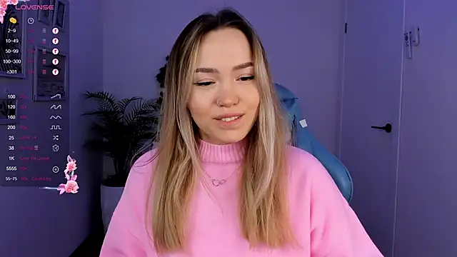 Evia r0se online show from December 10, 7:47 am